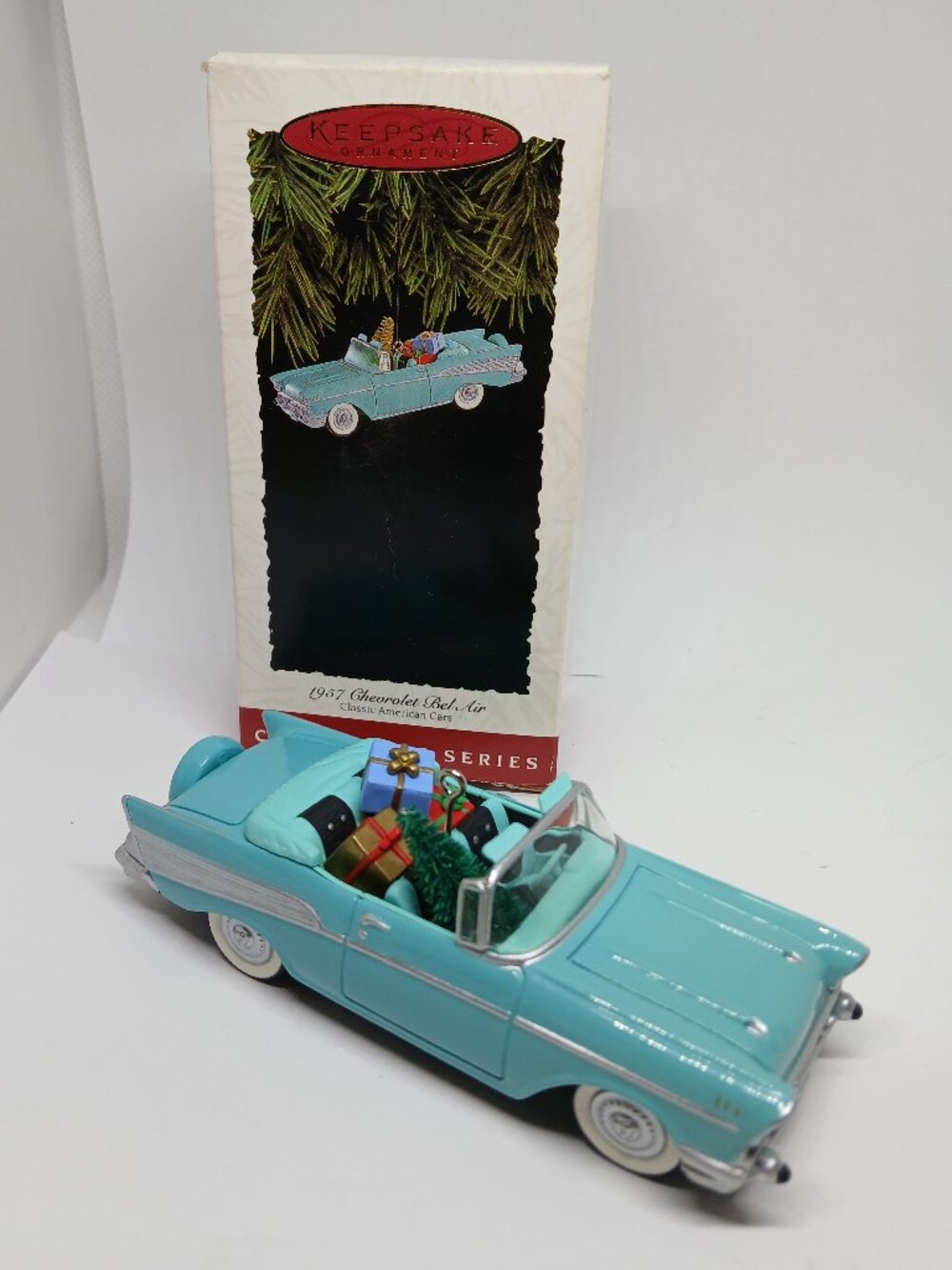 1994 Hallmark Keepsake Christmas Ornament 1957 Chevrolet Bel Air Classic Cars